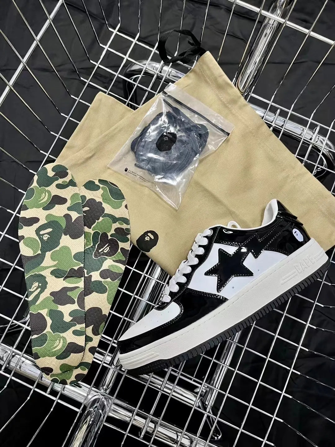 Exclusive APEs Dunk Skateboard Youth Black PU Trendy Casual Vibe Contrast Low-Top Spring Wear Resistance Skate Shoes Collection