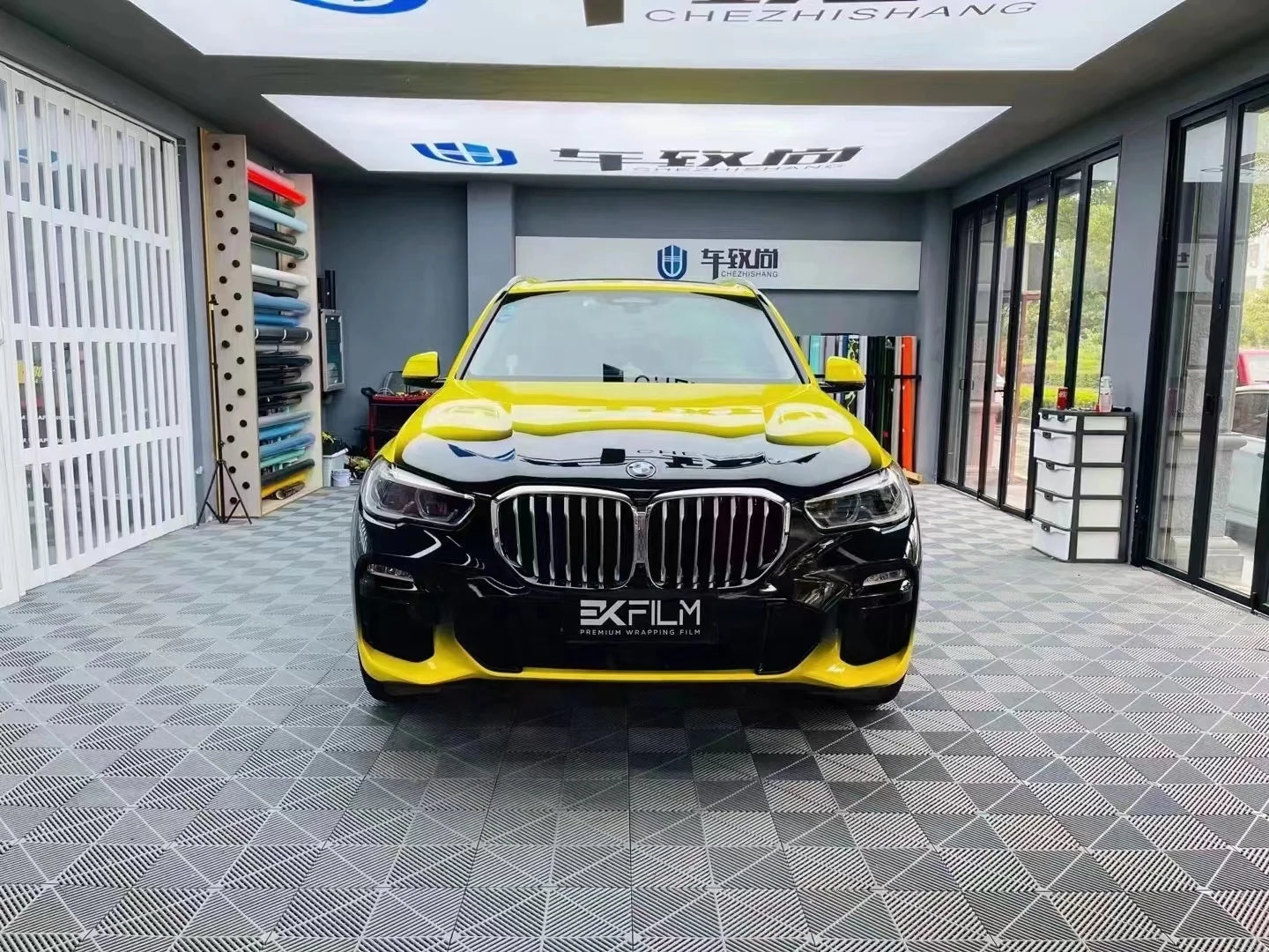 Car Packaging Vinyl Film Black and Yellow Gradient Cold Car Sticker Car Chameleon Packaging Film Stretchable
